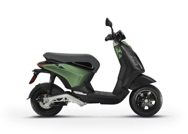 Piaggio One Active Forest Mix Right Side