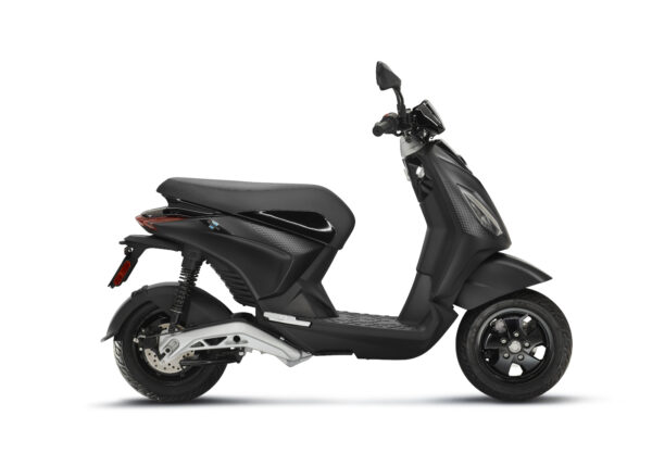 Piaggio One Active Forever Black Right Side