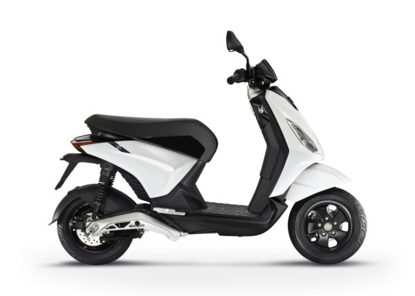Piaggio One Active Forever White Right Side