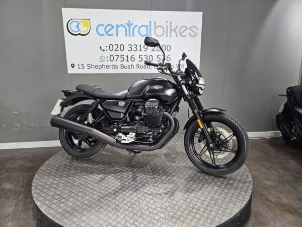 Moto Guzzi V7 850 Stone ABS 2021 Black 9