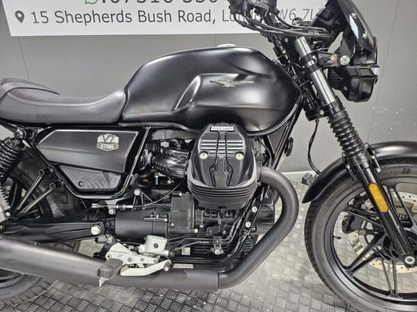 Moto Guzzi V7 850 Stone ABS 2021 Black 19