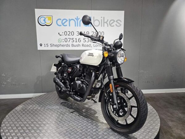 Royal Enfield Hunter 350 2023 White 9