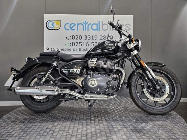 Royal Enfield Super Meteor 650 Astral 2024 Green 3