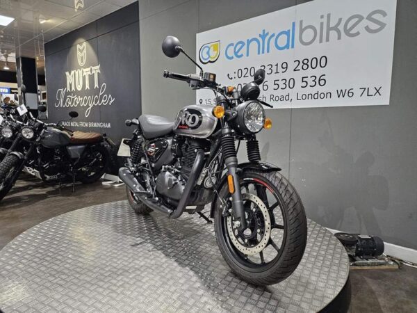 Royal Enfield Hunter 350 2024 Dapper Grey 3