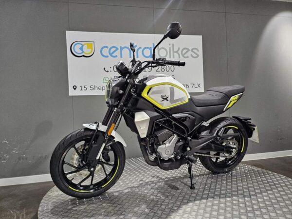 CFMOTO 300 CL-X 2023 White 4