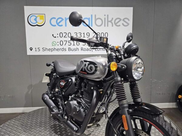 Royal Enfield Hunter 350 2024 Dapper Grey 18