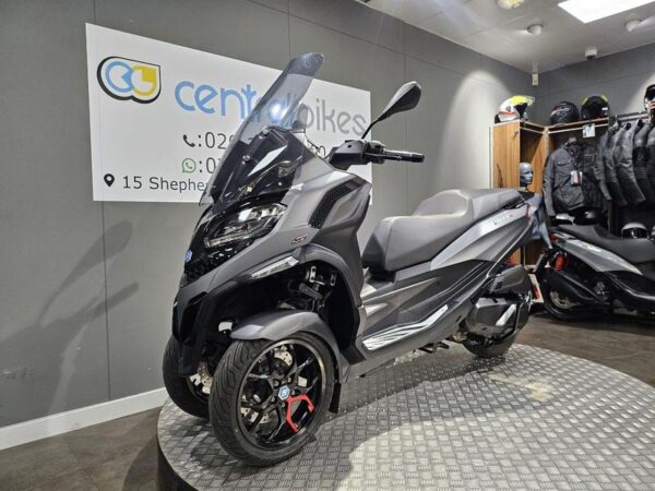 Piaggio MP3 400 HPE Sport E5 2023 Grey 14