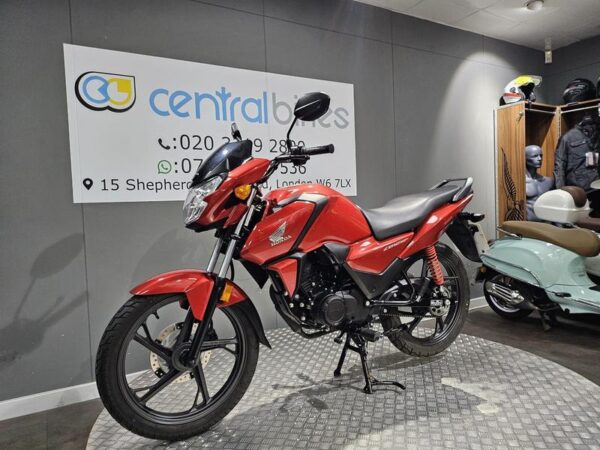 Honda CB125F 125 125 2024 Red 16