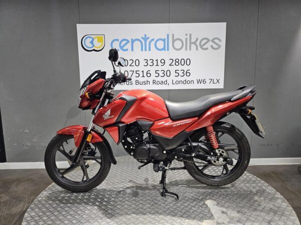 Honda CB125F 125 125 2024 Red 15