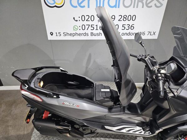 Piaggio MP3 400 HPE Sport E5 2023 Grey 9