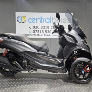 Piaggio MP3 400 HPE Sport E5 2023 Grey 1