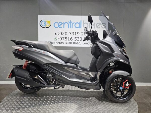 Piaggio MP3 400 HPE Sport E5 2023 Grey 1