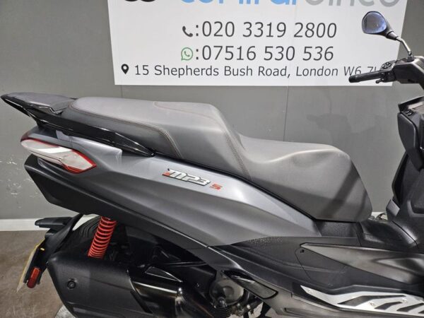 Piaggio MP3 400 HPE Sport E5 2023 Grey 7