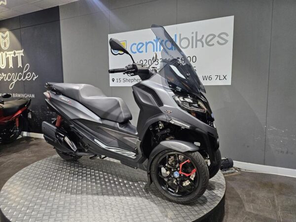 Piaggio MP3 400 HPE Sport E5 2023 Grey 2