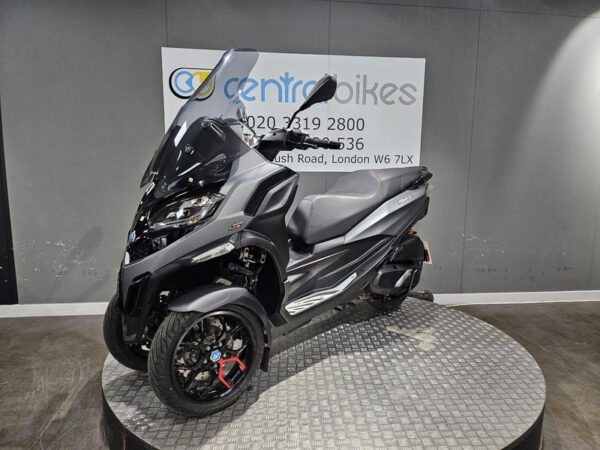 Piaggio MP3 400 HPE Sport E5 2023 Grey 20