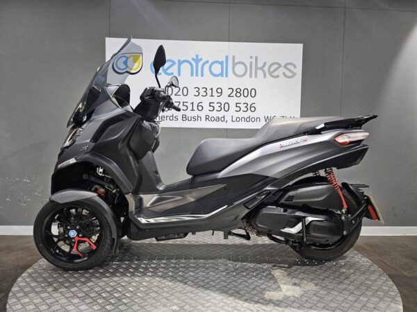 Piaggio MP3 400 HPE Sport E5 2023 Grey 12