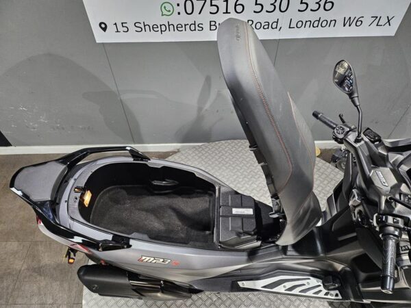 Piaggio MP3 400 HPE Sport E5 2023 Grey 8