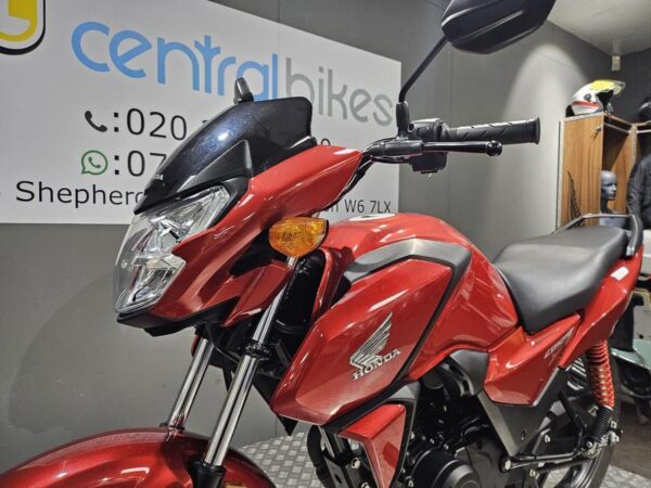 Honda CB125F 125 125 2024 Red 24