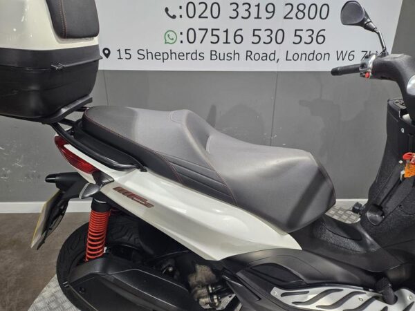 Piaggio MP3 300 Sport HPE 2020 White 5