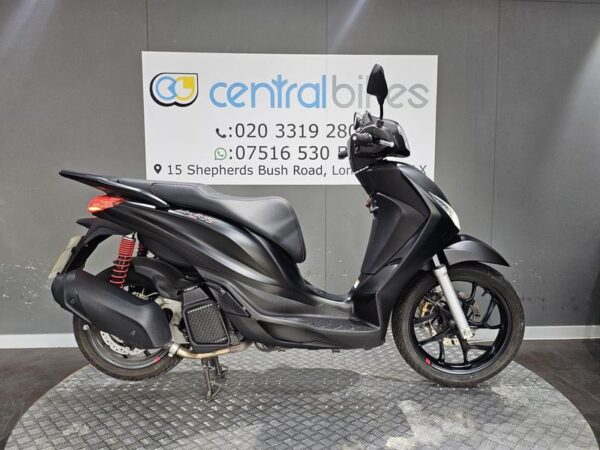 Piaggio Medley 125 125 S CVT Euro 5 2023 Black 2