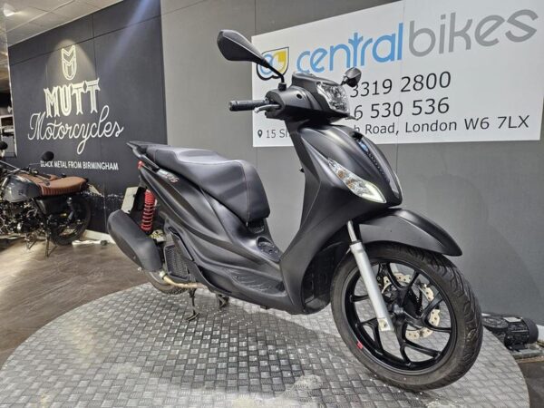 Piaggio Medley 125 125 S CVT Euro 5 2023 Black 4