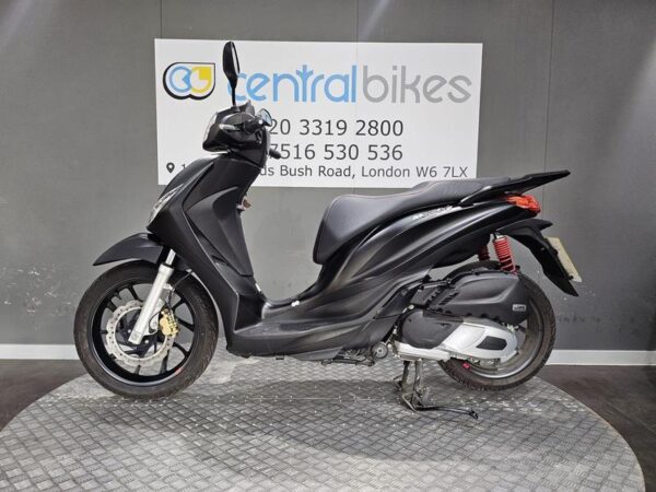 Piaggio Medley 125 125 S CVT Euro 5 2023 Black 17