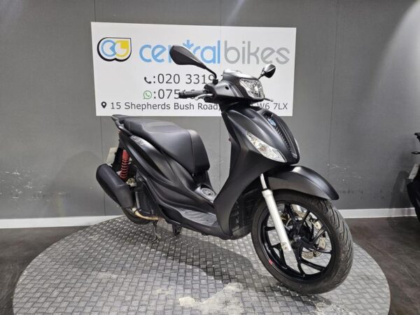 Piaggio Medley 125 125 S CVT Euro 5 2023 Black 23