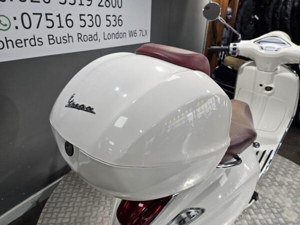 Piaggio Vespa Primavera 50 50 2T CVT 2016 White 10