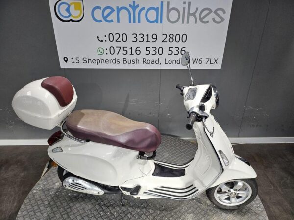 Piaggio Vespa Primavera 50 50 2T CVT 2016 White 16