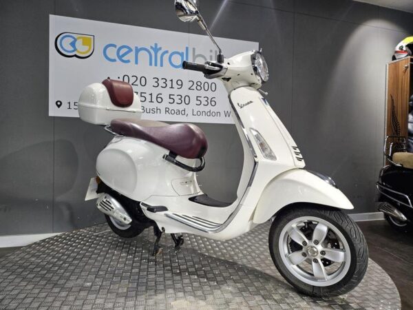 Piaggio Vespa Primavera 50 50 2T CVT 2016 White 35