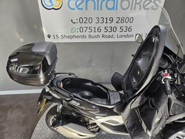 Piaggio MP3 300 300 Yourban LT 2017 Black 14