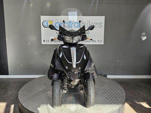 Piaggio MP3 300 300 Yourban LT 2017 Black 24