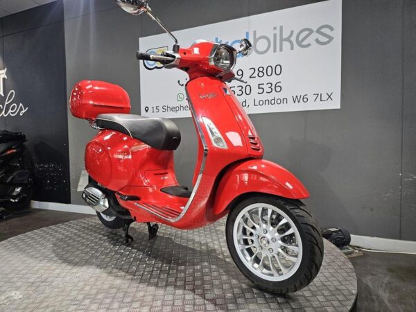 Piaggio Vespa Sprint 125 125 CVT 2014 Red 26