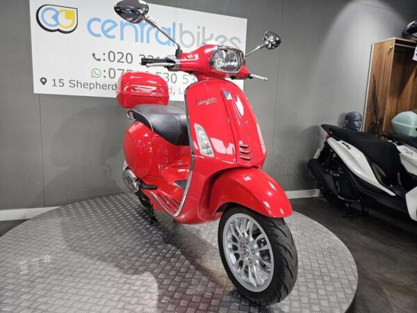 Piaggio Vespa Sprint 125 125 CVT 2014 Red 23