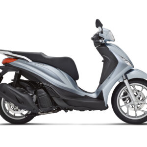Piaggio Medley 125 Euro 5+ A sleek silver scooter viewed from the side, featuring a comfortable seat, modern design elements, and a black rear fender.