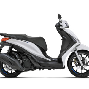 Piaggio Medley S 125 Euro 5+ A modern white scooter with a sleek design, featuring a black seat, stylish wheels, and a streamlined body profile.