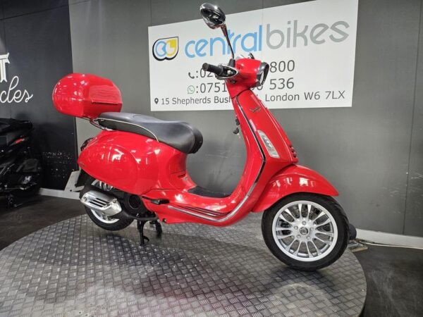 Piaggio Vespa Sprint 125 125 CVT 2014 Red 3