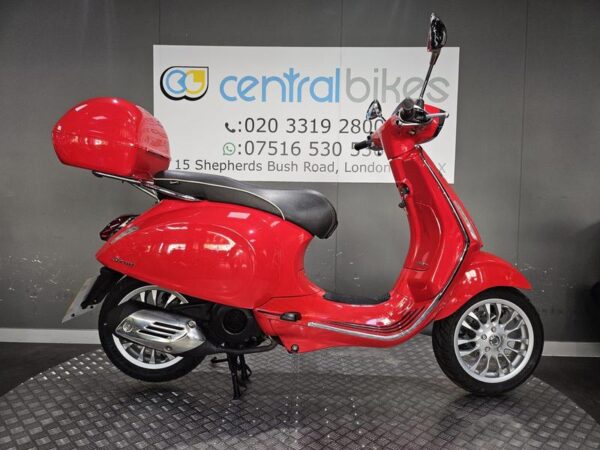 Piaggio Vespa Sprint 125 CVT 2014 Red