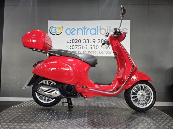 Piaggio Vespa Sprint 125 125 CVT 2014 Red 2