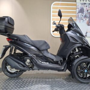 Piaggio MP3 300 2023