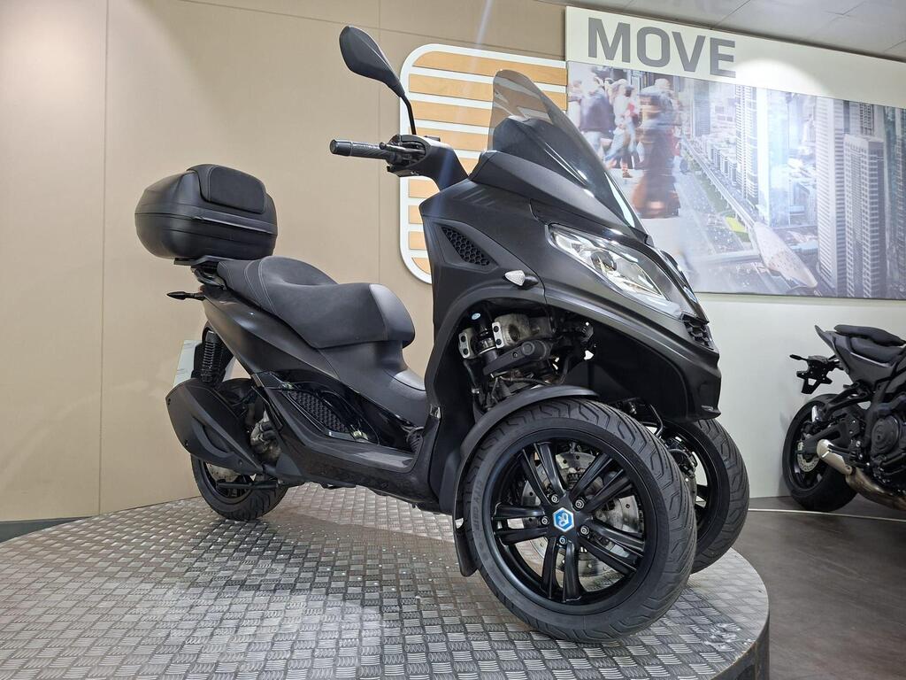 Piaggio MP3 300 2023 2