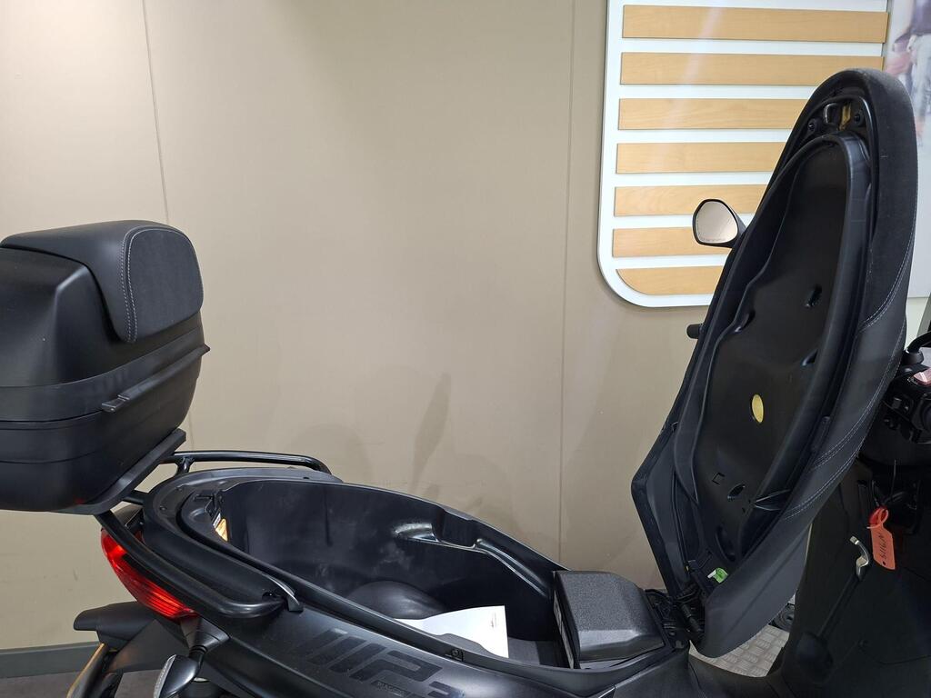 Piaggio MP3 300 2023 8