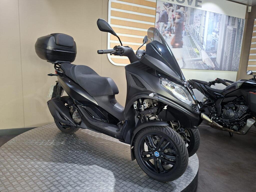 Piaggio MP3 300 2024 3