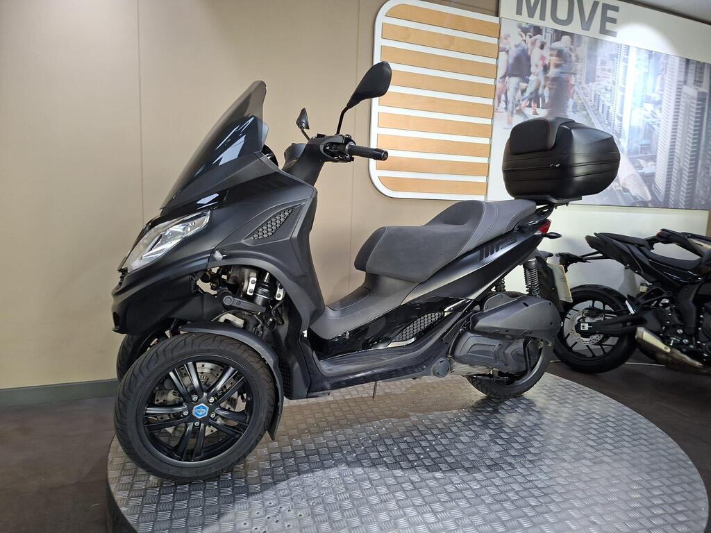 Piaggio MP3 300 2024 6