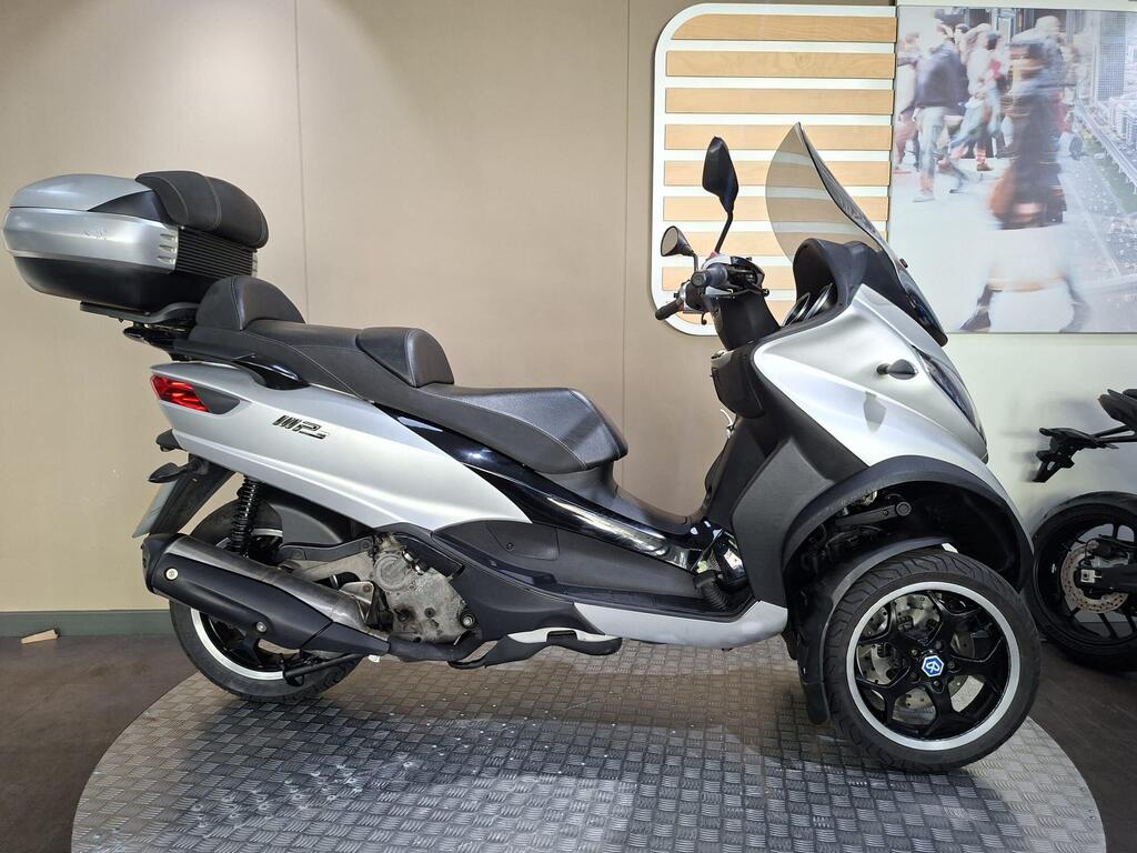 Piaggio MP3 500 2015 1 Piaggio MP3 500 Sport 2015