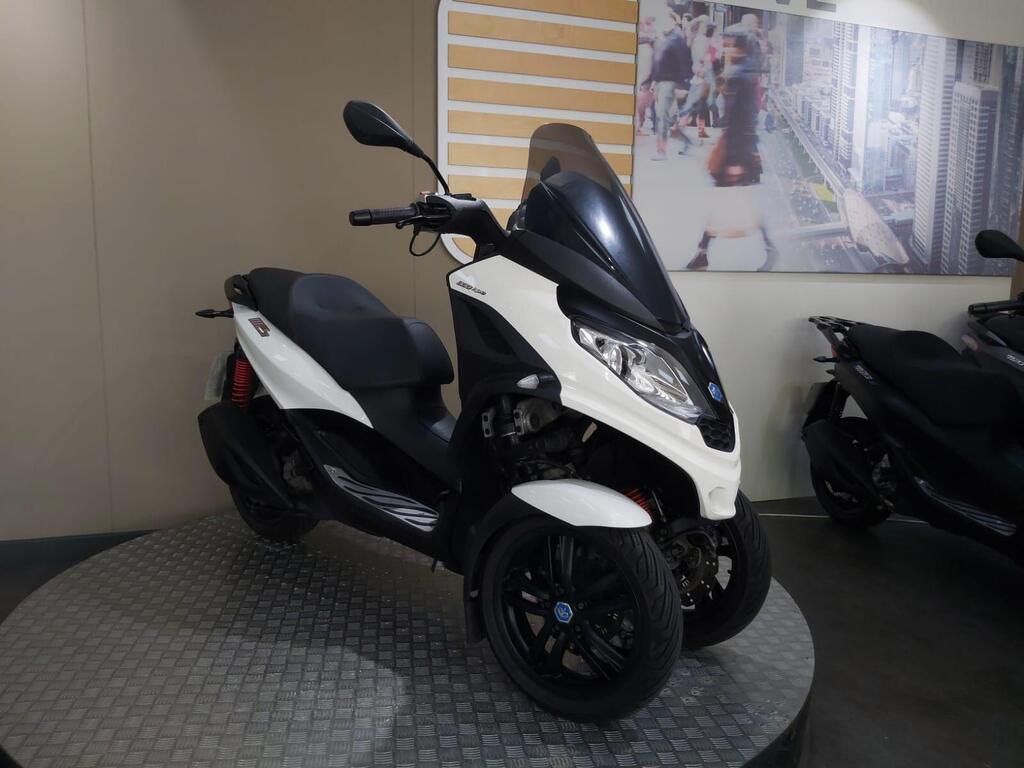 Piaggio MP3 300 2021 3