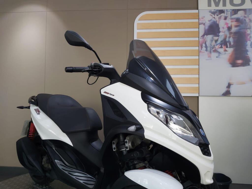 Piaggio MP3 300 2021 4