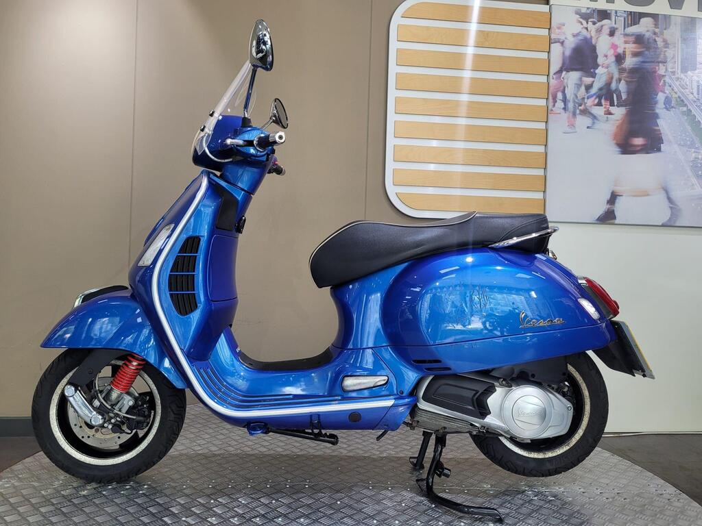 Vespa GTS 125 2014 11
