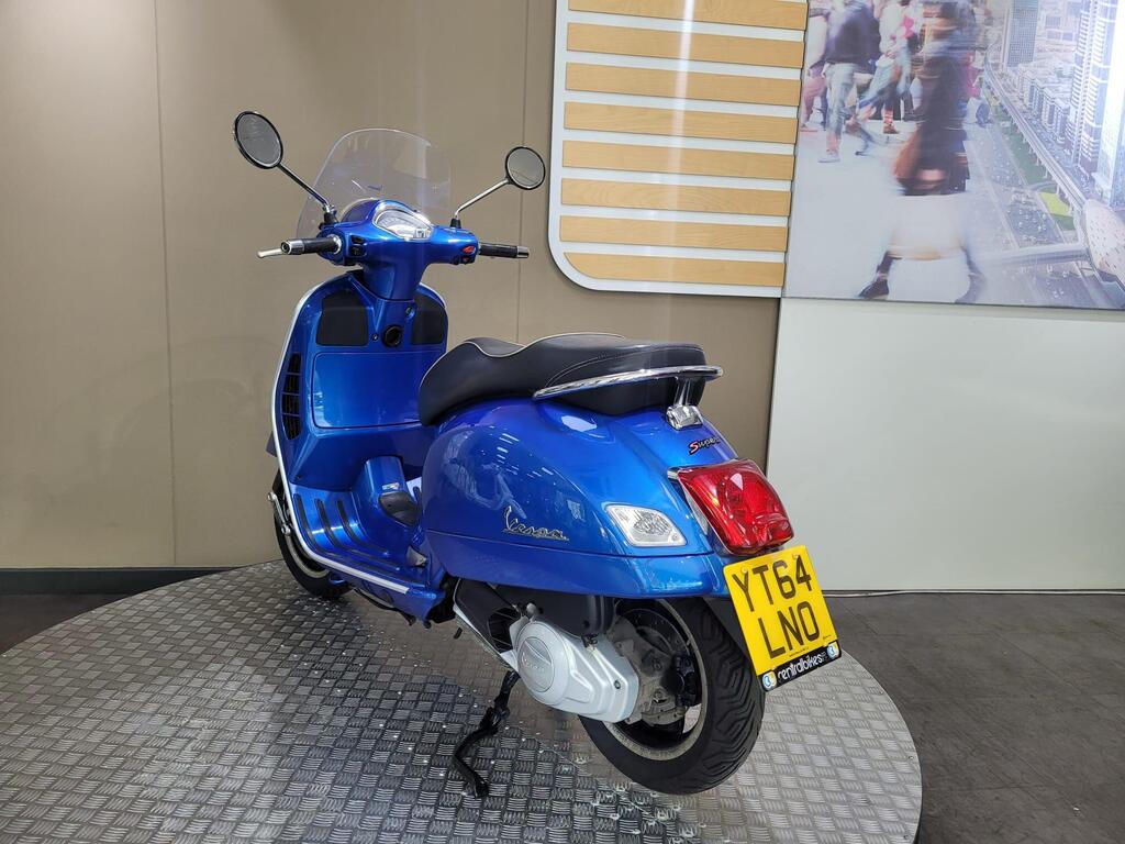 Vespa GTS 125 2014 13