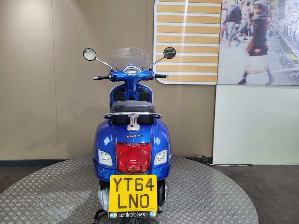 Vespa GTS 125 2014 14